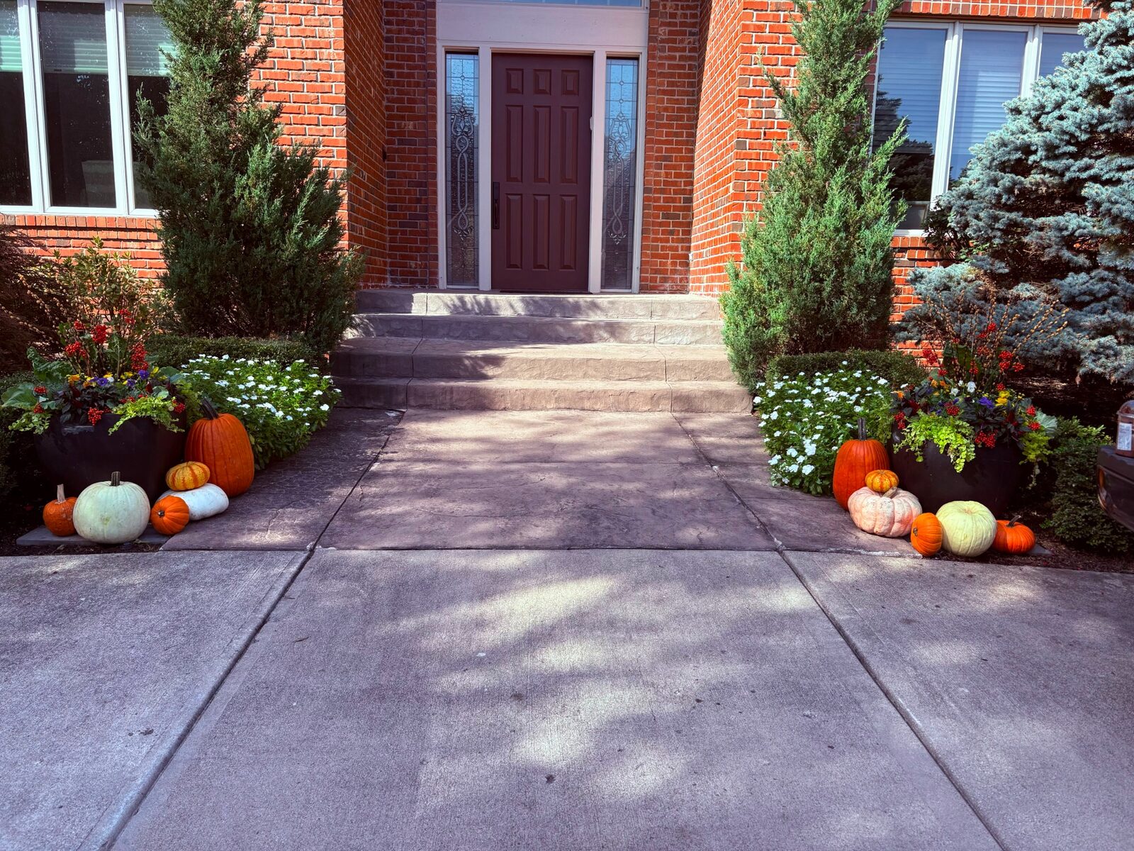 Fall entry styling — M&J Landscaping